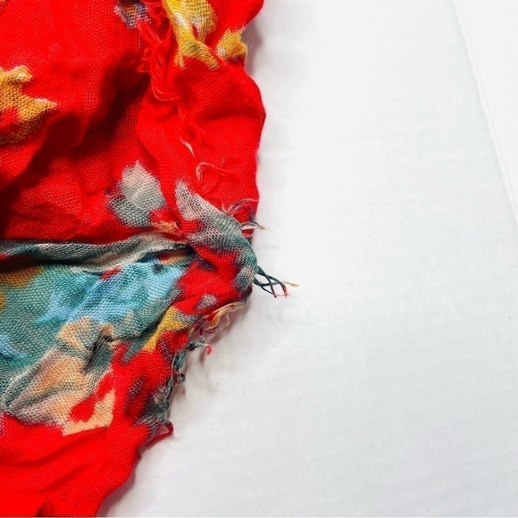 𝅺orange Red Floral Distressed Raw Hem Scarf - Picture 2 of 3
